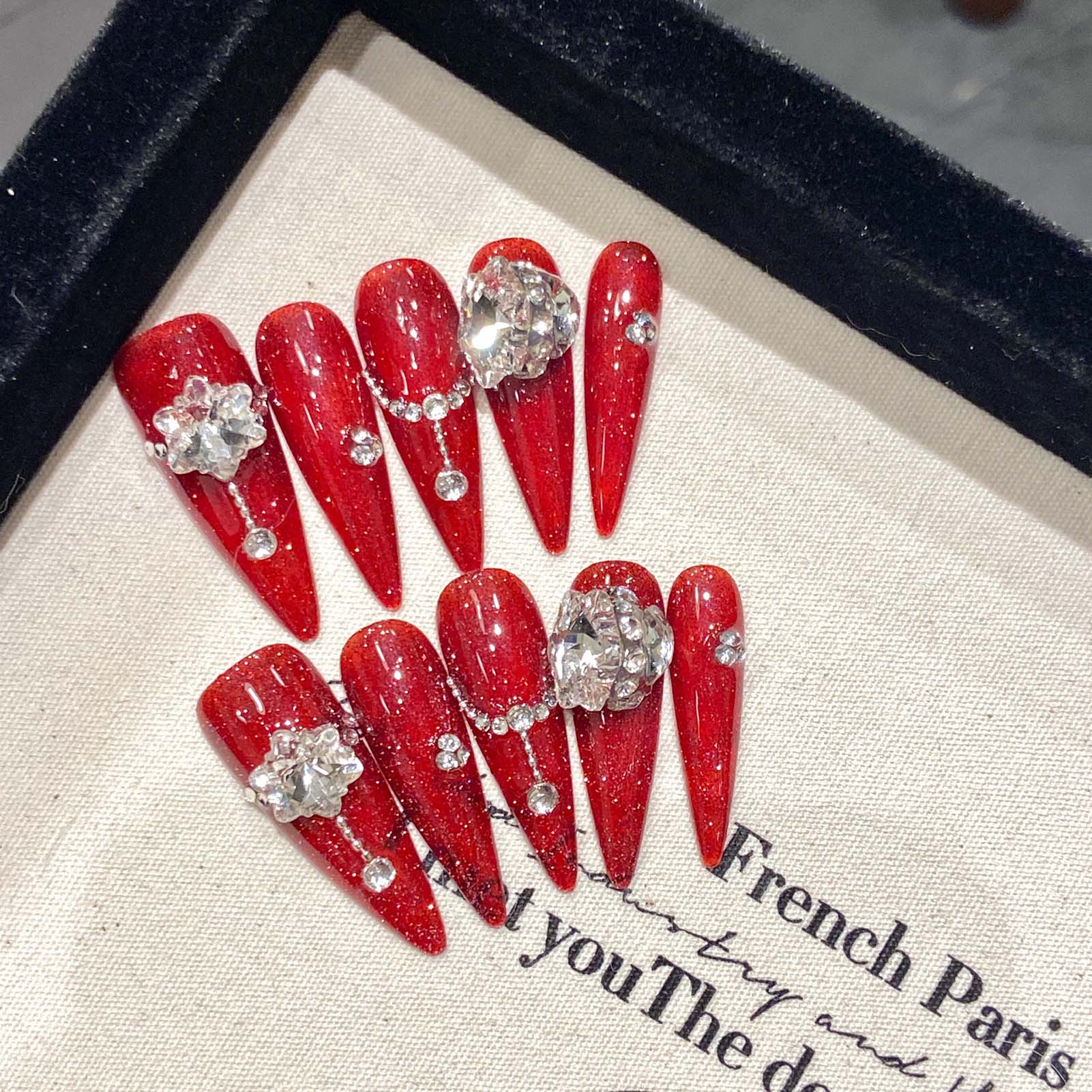 10pcs Handmade Red False Nails - Resin Art Flowers recension och pris