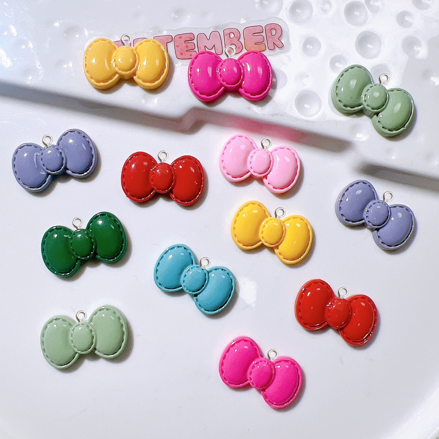 10Pcs Cute Cartoon Bowknot Res - Resin Art Earrings Material recension och pris