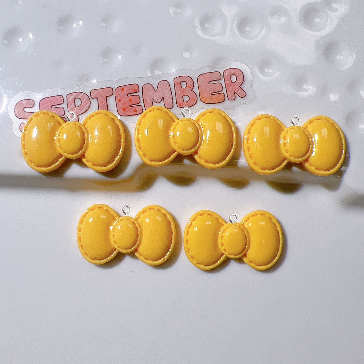 10Pcs Cute Cartoon Bowknot Res - Resin Art Earrings Material recension och pris
